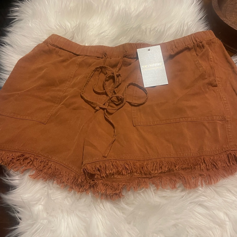 NWT, frayed rust shorts with drawstrings